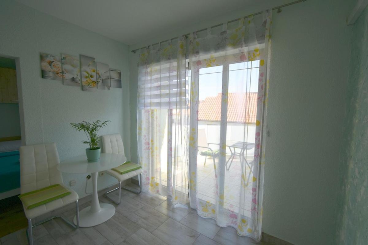 Denjak Apartments Kornić Exteriör bild