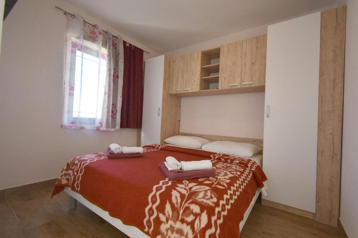 Denjak Apartments Kornić Exteriör bild