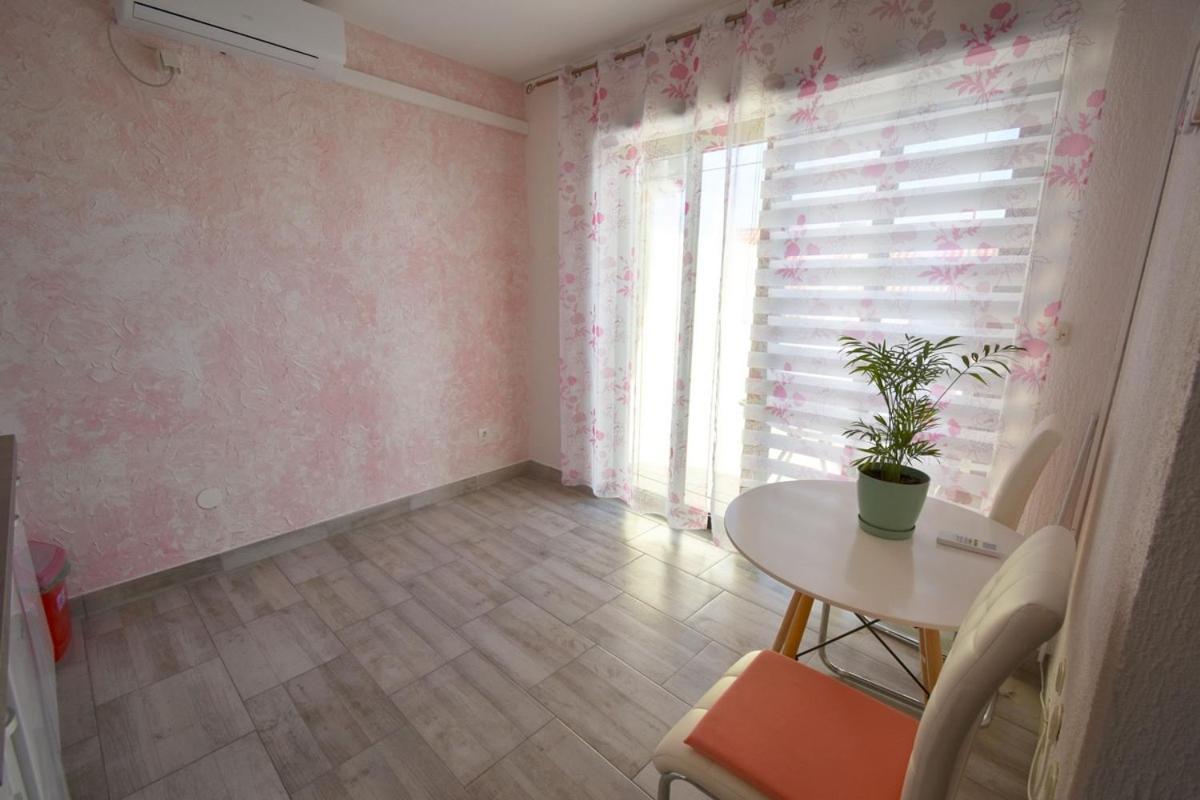 Denjak Apartments Kornić Exteriör bild